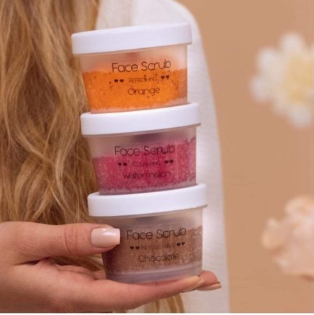 Nacomi face scrub